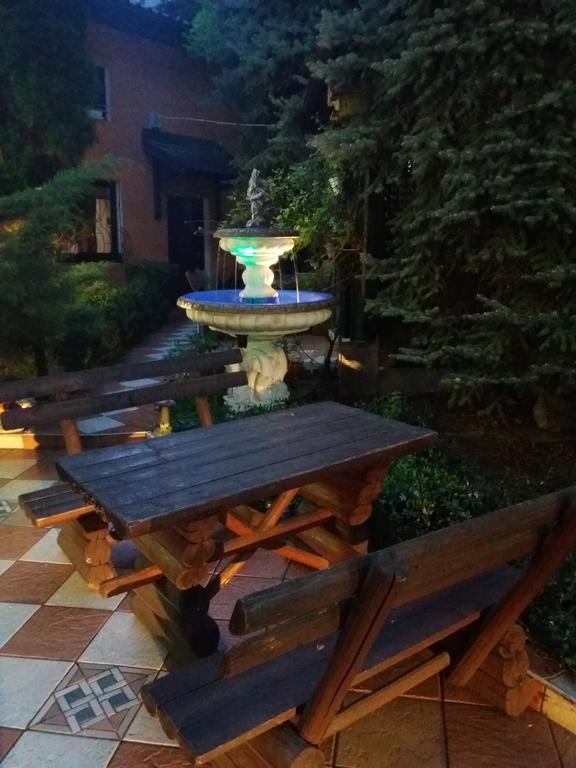 Hotel Mejdan Сараево Екстериор снимка